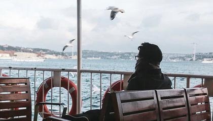 开云体育移动版-自动驾驶科技加入F1赛场引发热议，自动驾驶大赛第一名