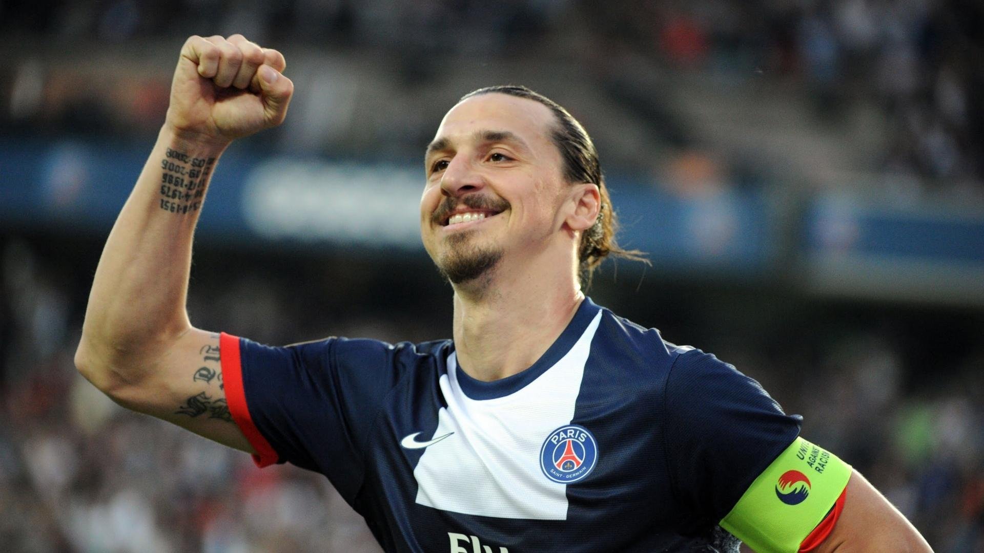 特色足球场馆“绿色+智慧”成为行业标杆，硬件设施不断完善，专业足球场